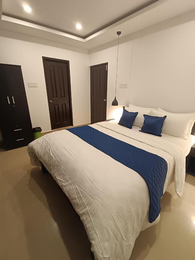 Hotel Brick Castle à Chennai Extérieur photo