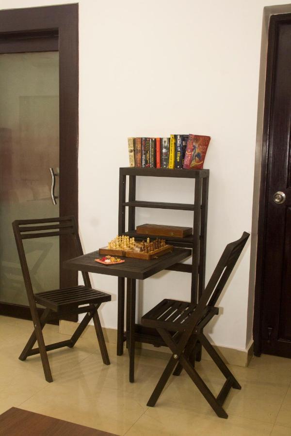 Hotel Brick Castle à Chennai Extérieur photo